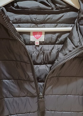 Siyah Fermuarlı Kadın Kısa Mont - Görsel 3