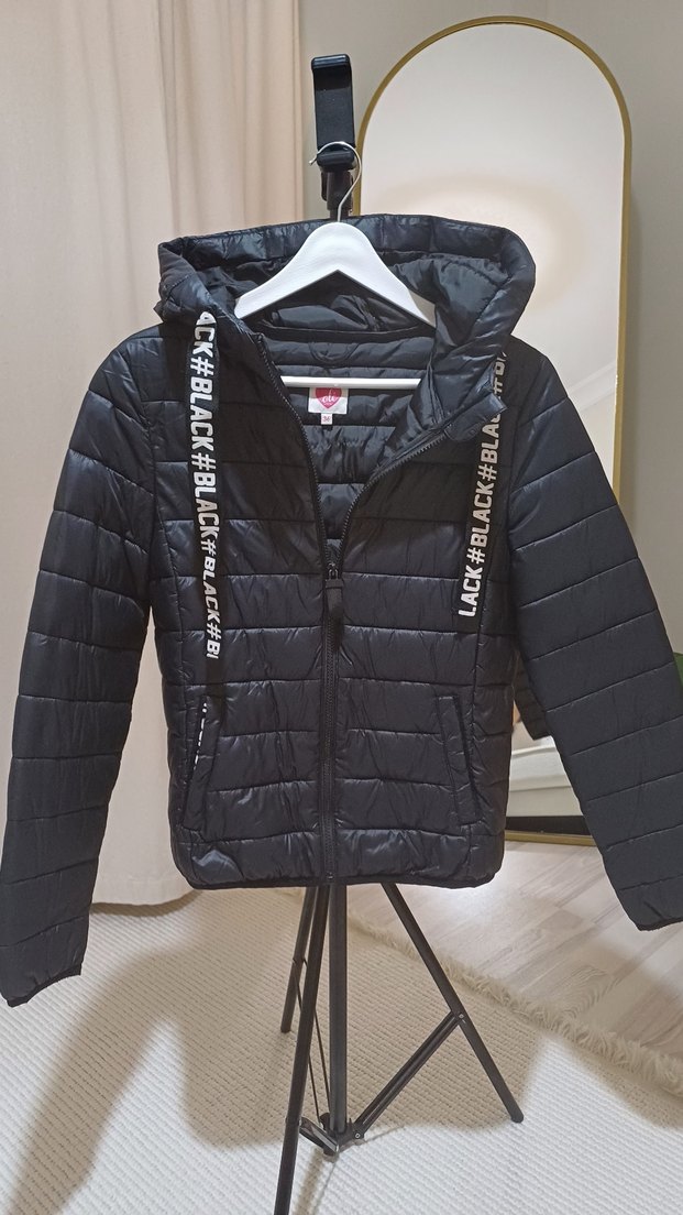 Siyah Fermuarlı Kadın Kısa Mont - Görsel 2