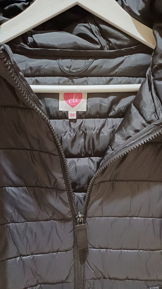 Siyah Fermuarlı Kadın Kısa Mont - Görsel 3