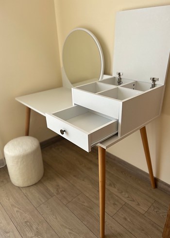 Beyaz Makyaj Organizerı ve Yuvarlak Ayna - Görsel 8