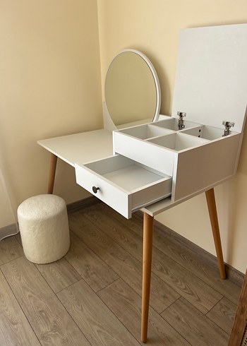 Beyaz Makyaj Organizerı ve Yuvarlak Ayna - Görsel 5