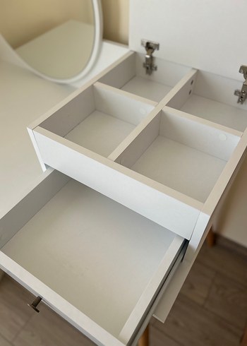 Beyaz Makyaj Organizerı ve Yuvarlak Ayna - Görsel 7