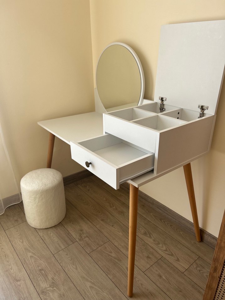 Beyaz Makyaj Organizerı ve Yuvarlak Ayna - Görsel 5