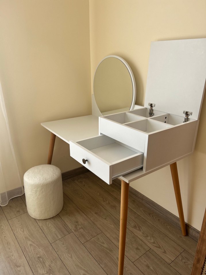 Beyaz Makyaj Organizerı ve Yuvarlak Ayna - Görsel 4