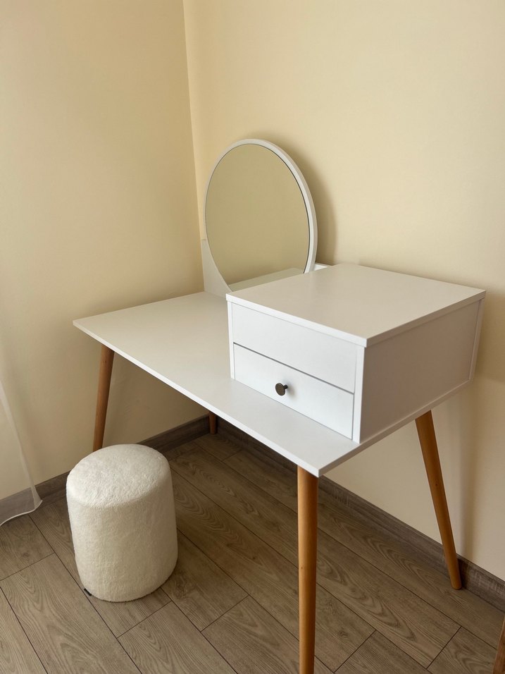 Beyaz Makyaj Organizerı ve Yuvarlak Ayna - Görsel 3