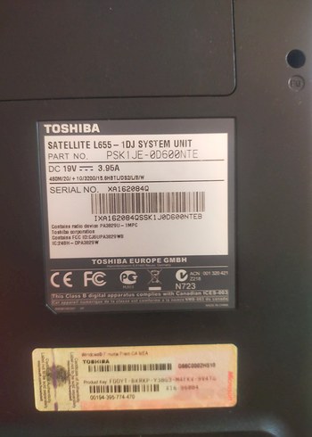 Kırmızı Toshiba Laptop - Görsel 7