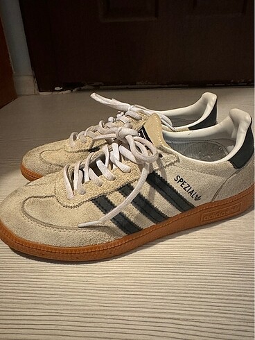 38 Beden Adidas Spezial