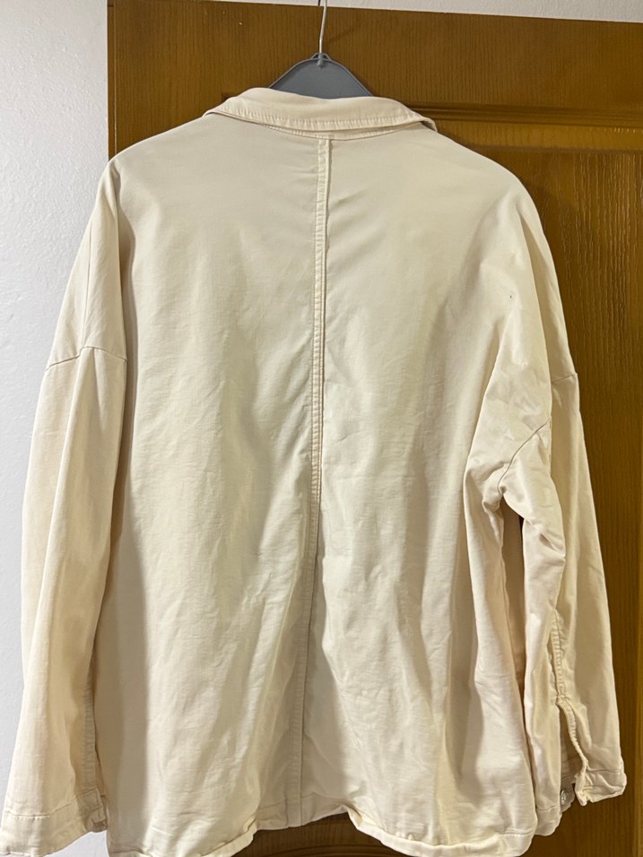 Bej Düğmeli Keten Gömlek - Görsel 3