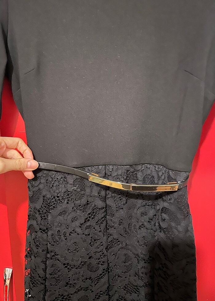 Siyah Diz Altı Elbise - Görsel 4