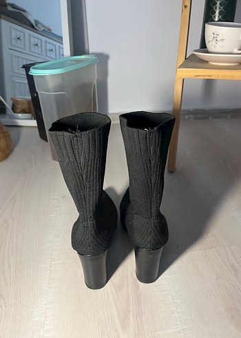 Diğer satıldı. Streç orta boy topuklu bot