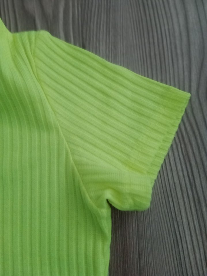 Fosfor yeşili mini Tişört - Görsel 4