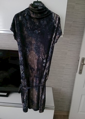 Batik Desenli Uzun Boğazlı esnek kumaş Elbise - Görsel 2