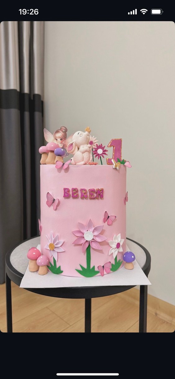 Pembe Figürlü 1 Yaş Pastası - Görsel 2