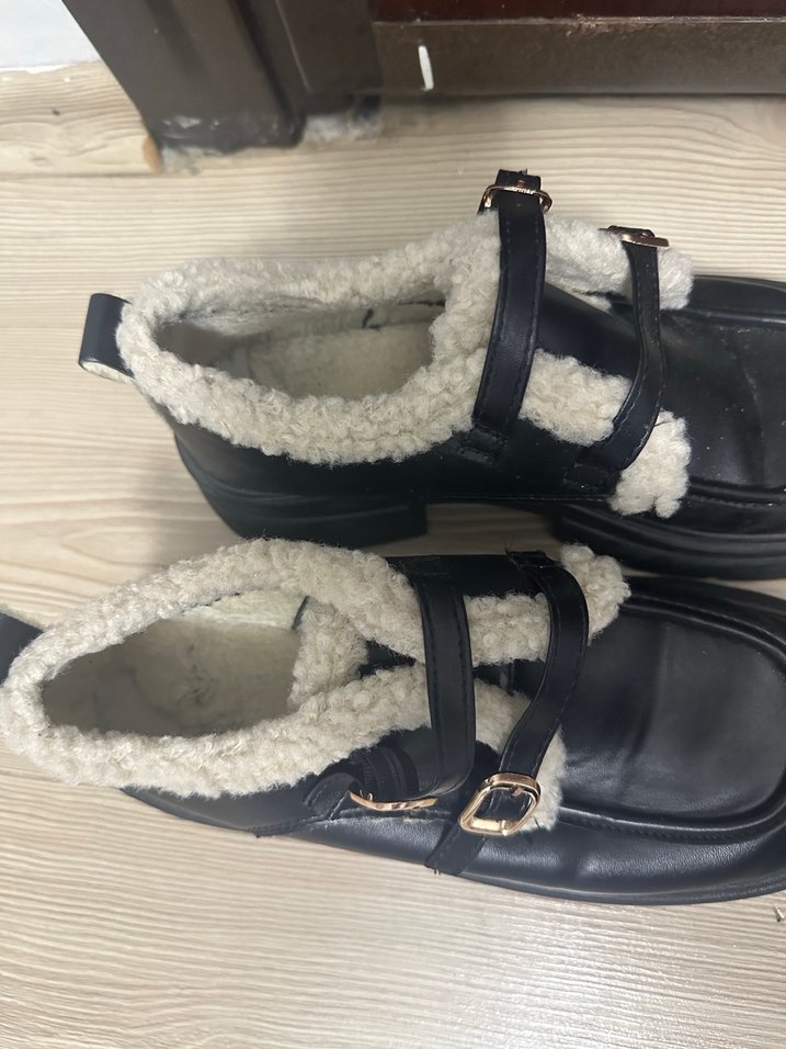 Tokalı Siyah Kadın Loafer Deri Ayakkabı - Görsel 2