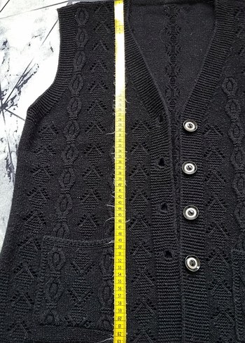 V Yaka Düğmeli Kadın Siyah Triko Yelek - Görsel 3