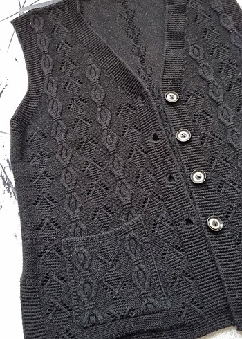 V Yaka Düğmeli Kadın Siyah Triko Yelek - Görsel 5