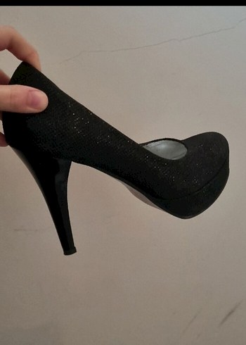 Siyah Simli Topuklu Ayakkabı - Görsel 3