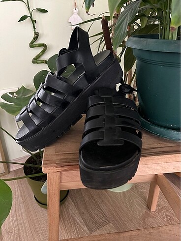 38 Beden siyah Renk Sandalet