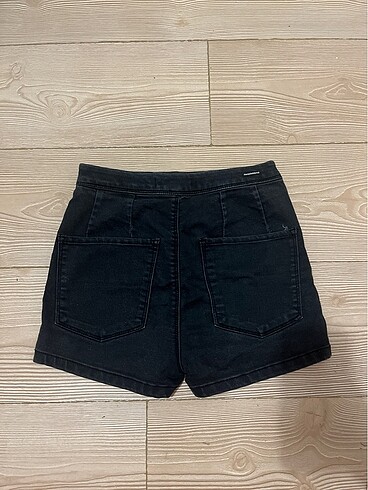 xs Beden Pull and bear şort