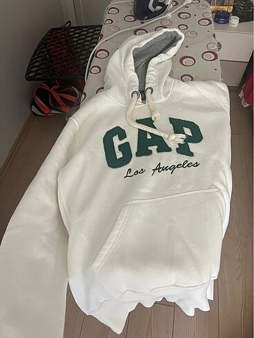 Gap sweatshirt