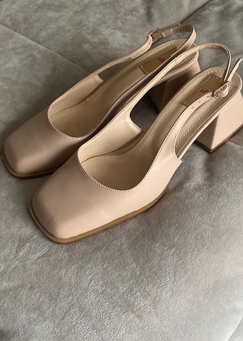 Elle marka Bej Tokalı Kadın Klasik Topuklu Ayakkabı - Görsel 5