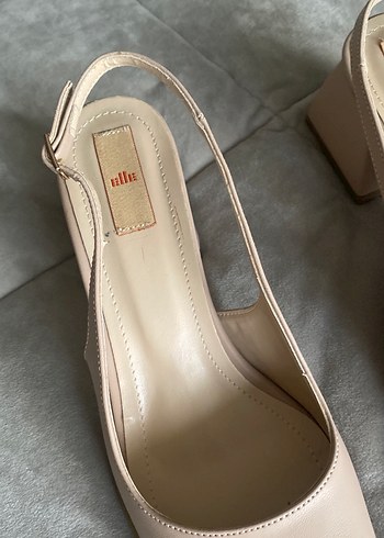 Elle marka Bej Tokalı Kadın Klasik Topuklu Ayakkabı - Görsel 2