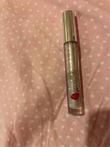  Beden Essence lip gloss