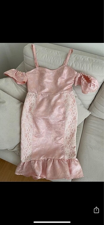 Missguided pembe elbise
