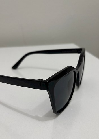 Siyah Minimalist Gotik Kadın Güneş Gözlüğü - Görsel 4