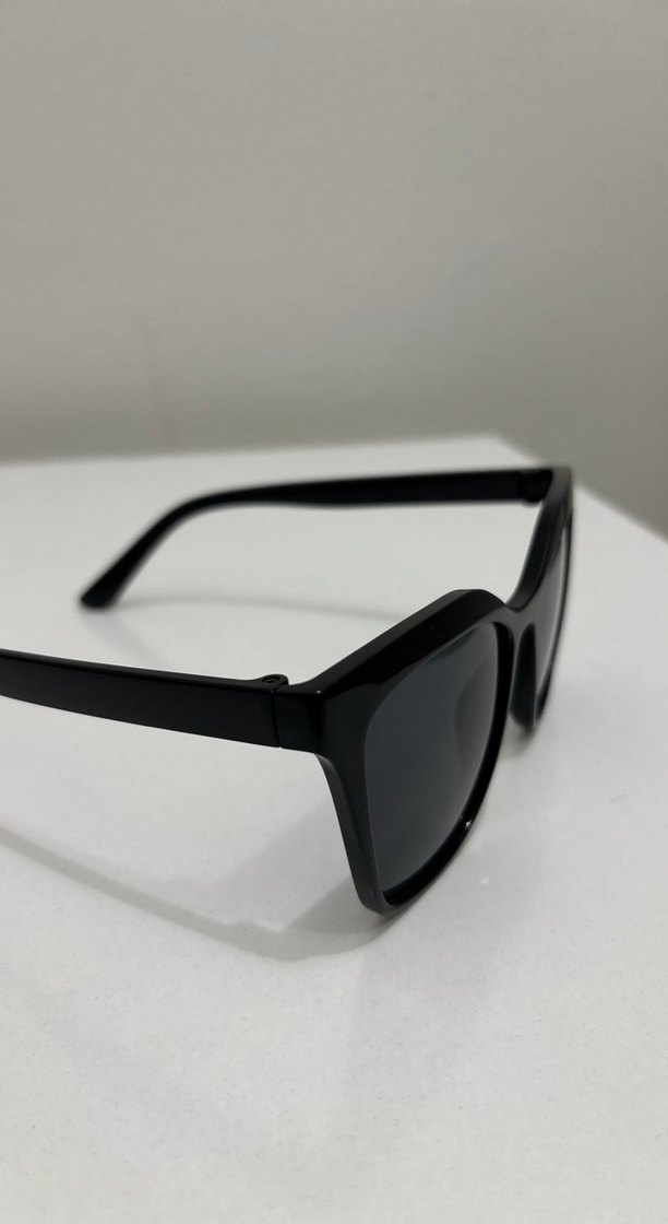 Siyah Minimalist Gotik Kadın Güneş Gözlüğü - Görsel 4