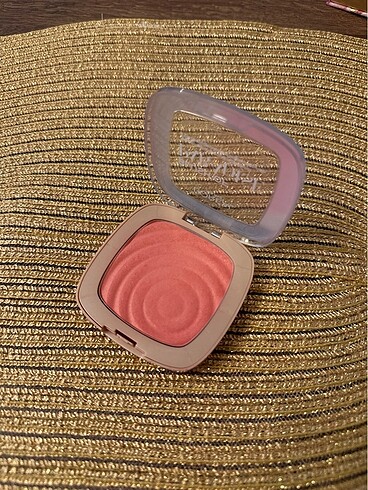 Beden Loreal Blush Of Paradise