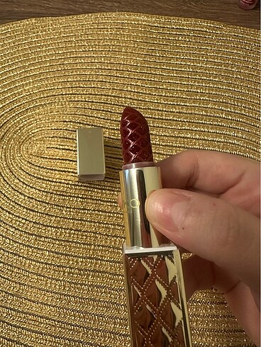 Kiko Holiday Premier Sparkling Lipstick