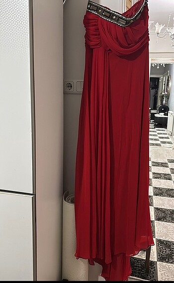 38 Beden Straplez Kırmızı Elbise 