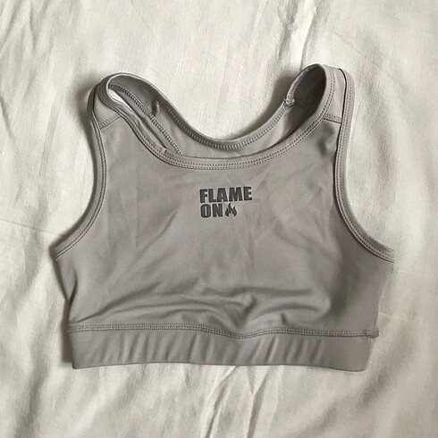 H&M spor büstiyer