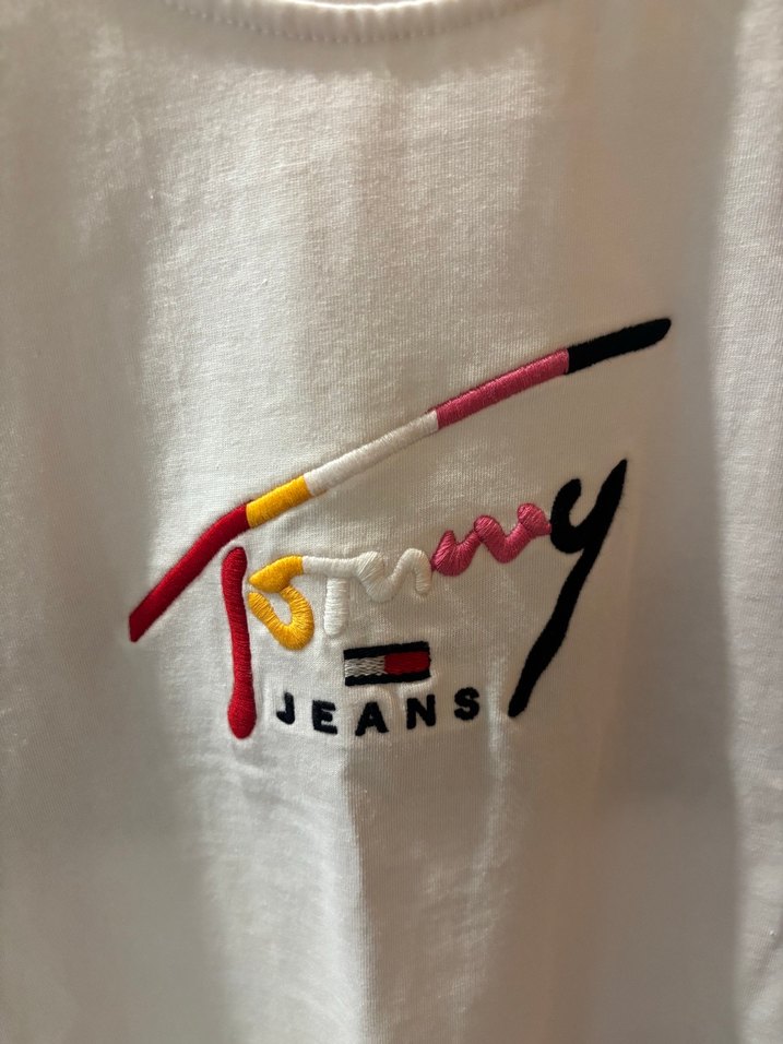 Tommy Jeans Beyaz Kısa Kollu Tişört — görsel 6/7