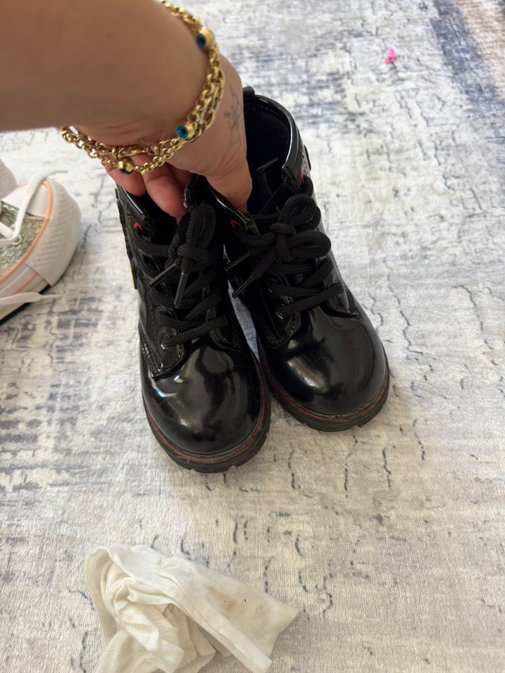 Kız Çocuk Siyah Rugan Bot Minnie Nakışlı - Görsel 2