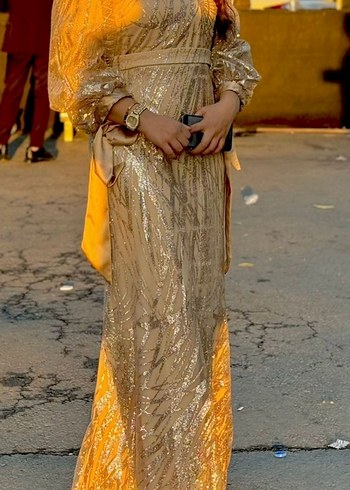 Bej Parlak Yılan Desenli Uzun Abiye Elbise - Görsel 3