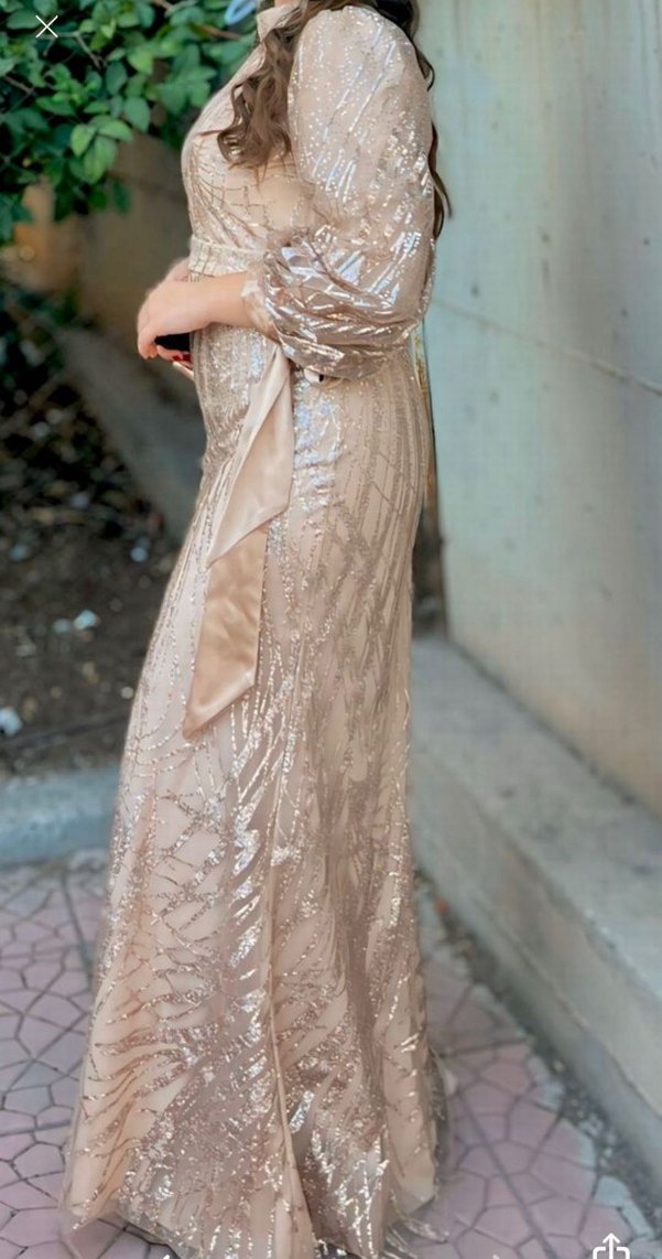 Bej Parlak Yılan Desenli Uzun Abiye Elbise - Görsel 2