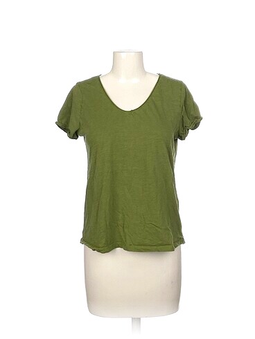 Defacto T-shirt %70 İndirimli.