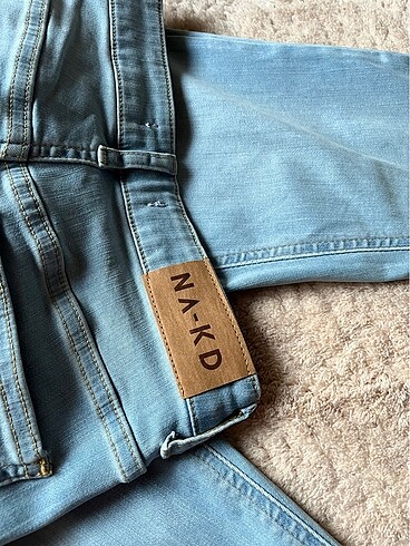 38 Beden mavi Renk NA-KD Yepyeni Jean