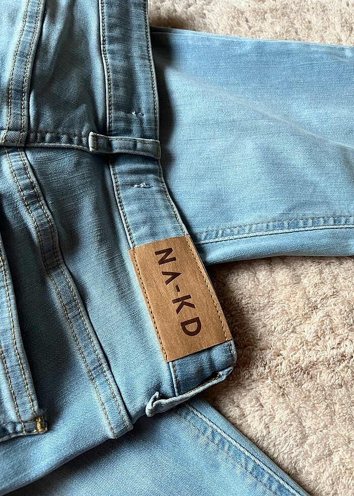 NA-KD Yepyeni Jean - Görsel 4