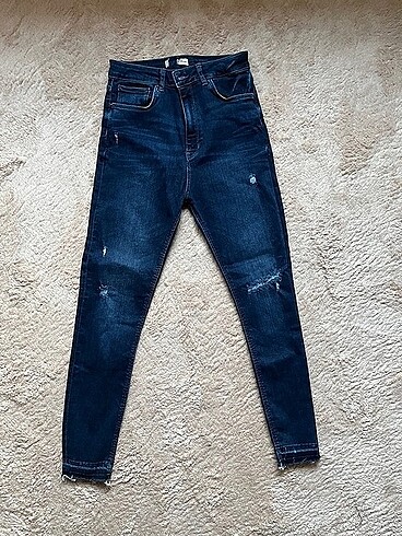 Etiketi kesik Zara Jean