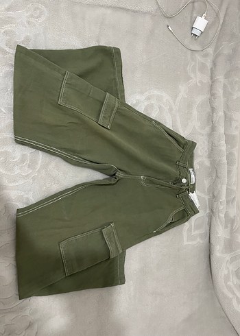 Bershka Kadın Haki Düğmeli Bol Kesim Pantolon - Görsel 2