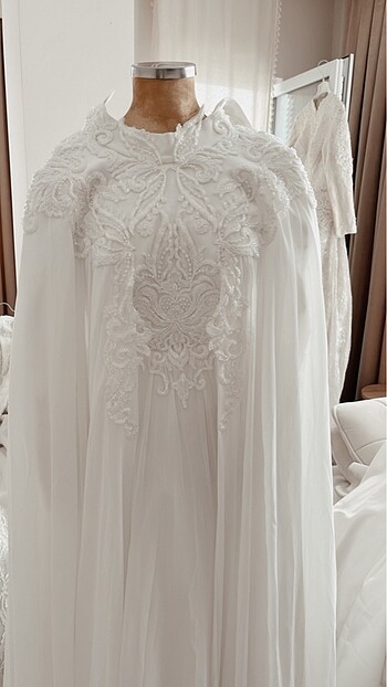 Pelerinli gelinlik - Görsel 3