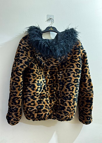 Leopar Desenli Kadın kadife şişme mont - Görsel 4