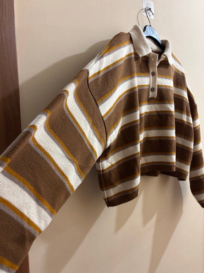 Düğmeli Yakalı Çizgili Uzun Kollu Kazak - Görsel 5