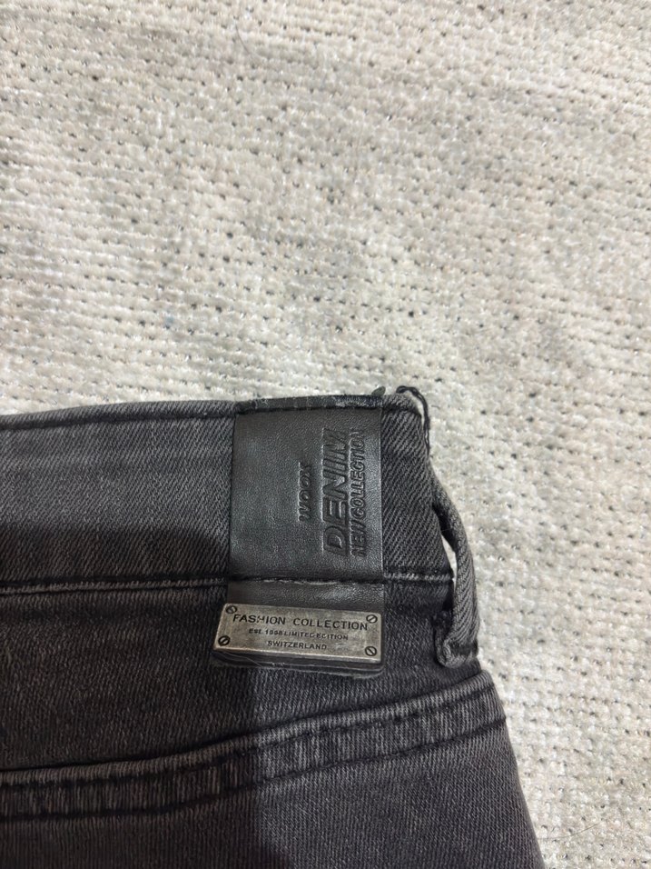 Gri Kadın Kot Pantolon Tokalı - Görsel 4