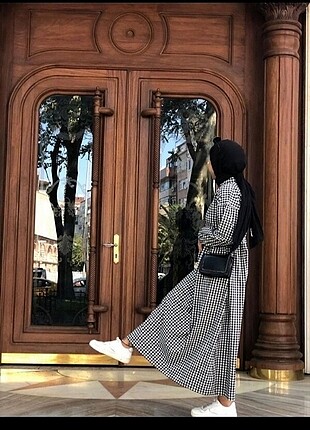 m Beden mor Renk Pötikareli kolları ve beli lastikli robalı elbise
