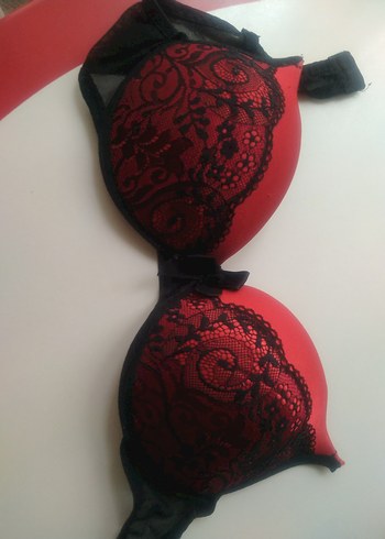 Kırmızı Siyah Dantel Desenli Gotik Sütyen - Görsel 2