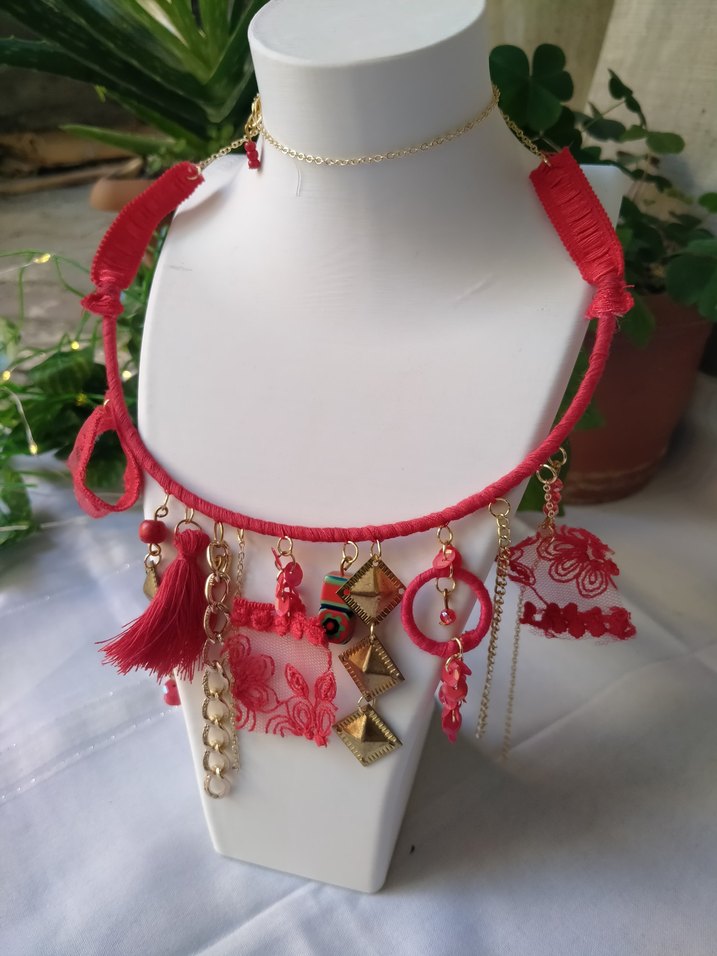 Kırmızı Nakışlı Tasarım Bohem Kolye - Görsel 5